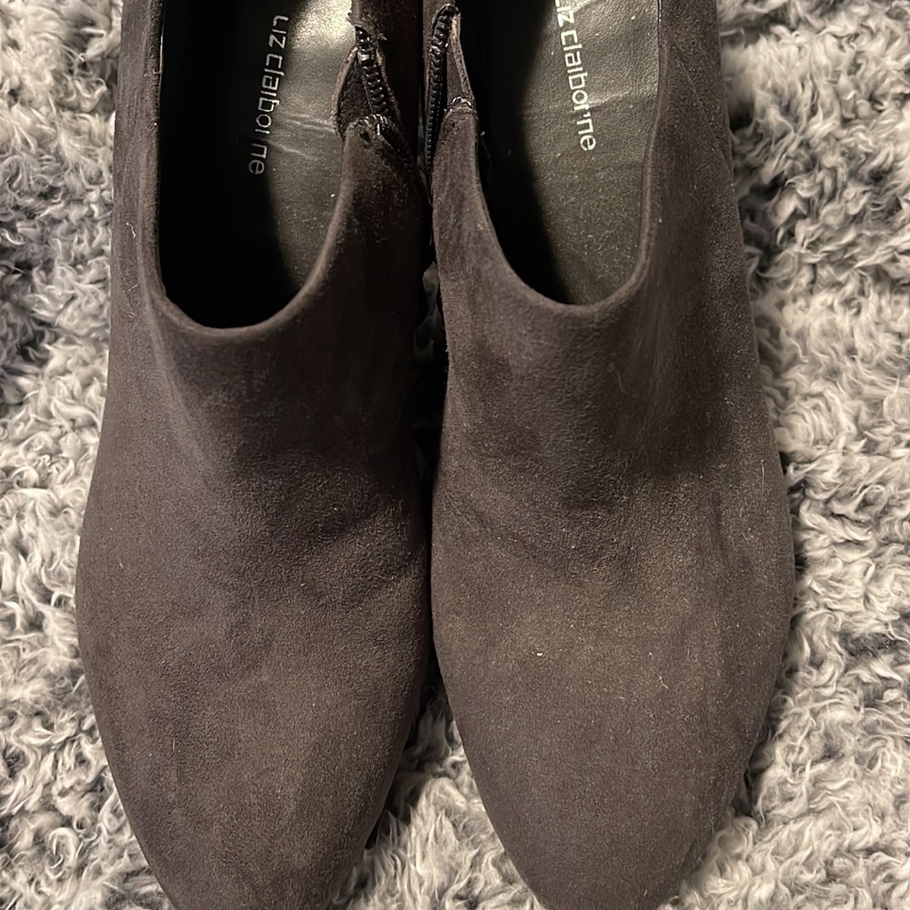 Super cute and comfortable shoe boots